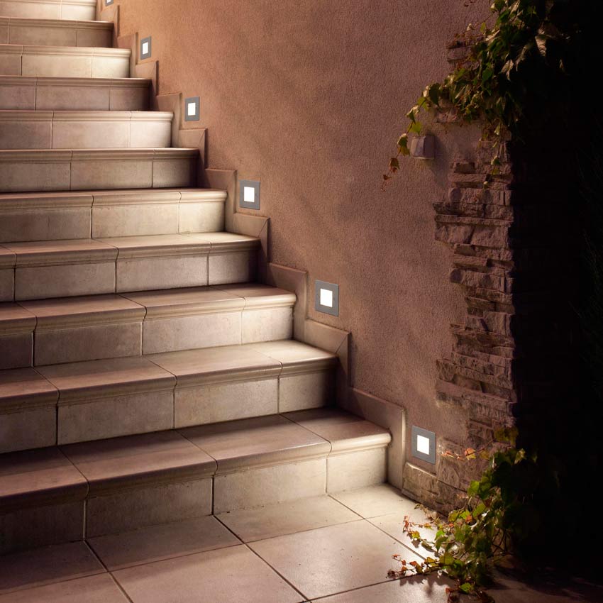 Освещение лестницы в доме: делаем подсветку ступеней