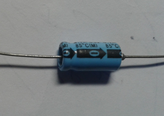 Электролитический конденсатор