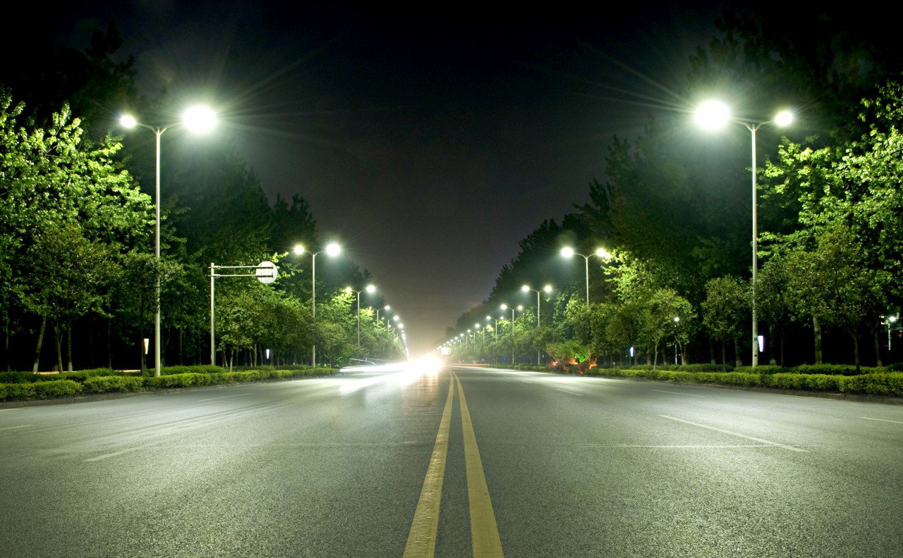 Системы освещения в городах и сельской местности — как проектировать свет на улицах