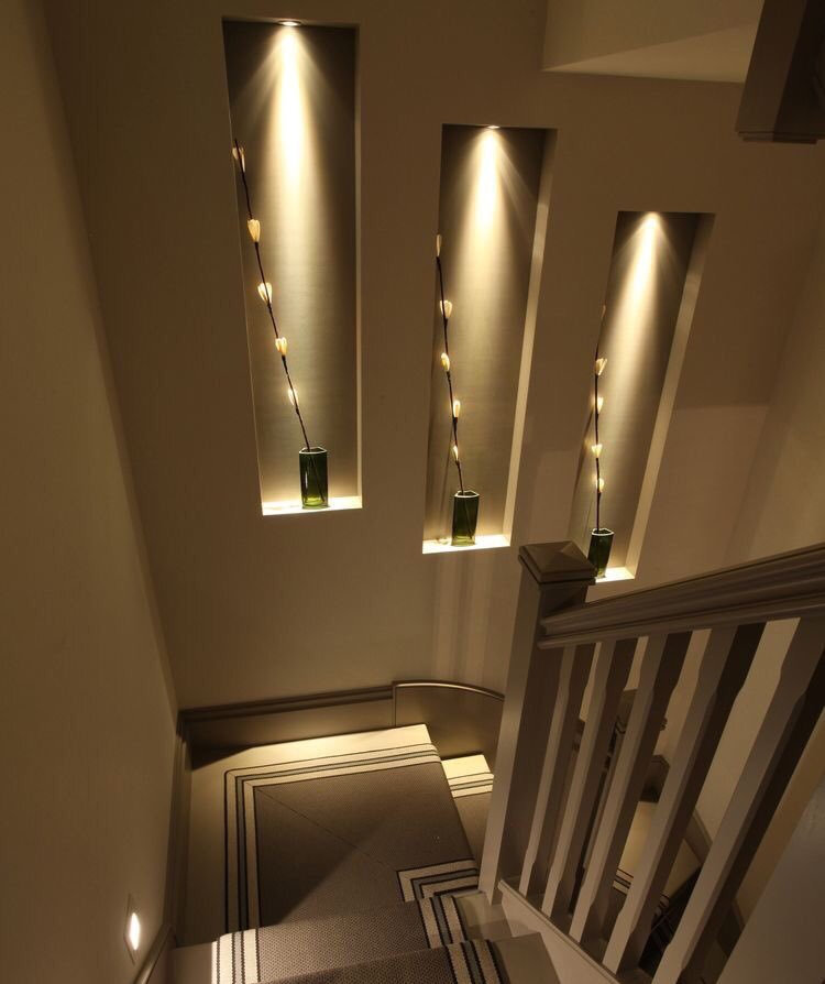 Светодиодная подсветка лестницы – создаем оригинальную и безопасную конструкцию